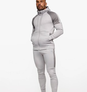 Chándal Deportivo Personalizado para Hombre, Color Gris, con Capucha, Cierre Completo, Bolsillos Laterales, Material Transpirable de Poliéster y Elastano, para Otoño - Product Image 1