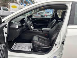 Voiture d'occasion 2024, modèle sport design exécutif - Product Image 5