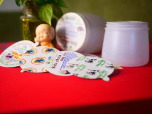 SAM LAN Vietnam Fabricant de doublures de scellage en feuille souple blanche à tempérament doux, bon prix, pour extrusion de cadre, papier laminé pour confiserie - Product Image 2