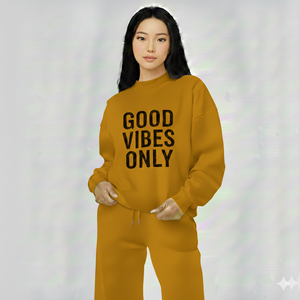 เสื้อกันหนาวผู้หญิงแฟชั่น คอเต่า ผ้าฟลีซ ทรงยาว โอเวอร์ไซส์ สไตล์สตรีท ไหล่ตก ดีไซน์ไม่บุซับใน โลโก้ด้านหน้า - Product Image 1