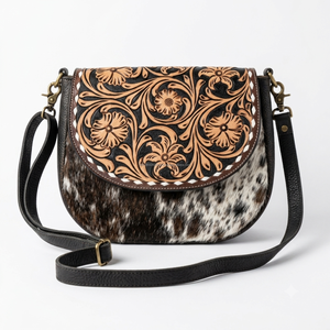 Bolso bandolera de cuero vacuno estilo vaquera occidental con solapa de cuero repujado floral, ribete de cuero negro y correa de hombro ajustable, estilo bohemio. - Product Image 1
