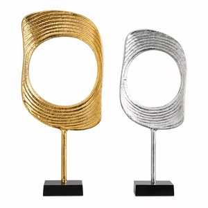 Sculptures Métalliques Haut de Gamme : Figurines d'Art Contemporain pour la Décoration Intérieure de la Maison, du Bureau, de l'Hôtel, de la Réception, du Restaurant et du Jardin - Product Image 6