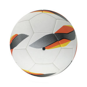 Ballon de football blanc avec motif orange, jaune et noir, impression sérigraphique, style populaire pour l'entraînement, les matchs, utilisation en intérieur et en extérieur - Product Image 2