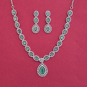 Hermoso Collar Clásico de Diseño con Circonita Cúbica y Baño de Rodio 444099 - Product Image 3