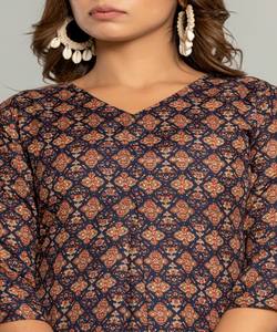 Kurti de Tela de Poliéster, Rayón y Algodón con Estampado Digital, para Uso Diario, Precio al por Mayor, Prenda Étnica, Color Azul Marino - Product Image 3