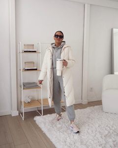 Survêtements d'hiver de haute qualité pour femmes, légers, respirants, taille et design personnalisés, sweats à capuche courts - Product Image 2