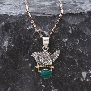 Collar con Colgante de Ónix Verde Natural en Plata de Ley 925, Hecho a Mano, con Cabujón de Piedra Preciosa Verde Genuina, Joyería Destacada - Product Image 3