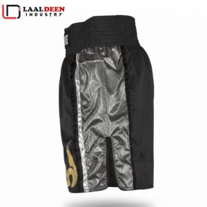 Pantalones cortos de MMA de la mejor calidad con tela suave y cintura elástica para un ajuste perfecto, logotipo sublimado de primera calidad. - Product Image 2