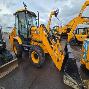 Chargeuse-pelleteuse JCB 3CX Contractor, machine polyvalente pour le creusement, le chargement et la manutention des matériaux - Product Image 4