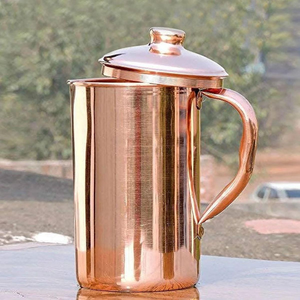 Jarra tradicional india de cobre con boquilla lisa y construcción robusta, perfecta para ceremonias de pooja o para servir comidas en casa. - Product Image 4