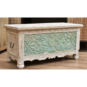 Coffre en bois massif sculpté antique de style traditionnel et rustique, écologique et durable, pour le bureau et le salon - Product Image 4