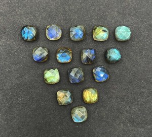 Lote de piedras preciosas sueltas de labradorita natural, corte briolette cuadrado, 5-10 mm, para la fabricación de joyería. - Product Image 1