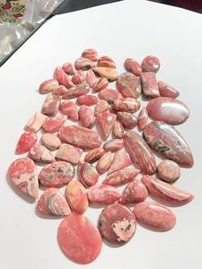 S.F. GEMS Cabochons en Rhodochrosite Naturelle - Destockage en Gros Tailles Mixtes 1000cts Rose - Product Image 3