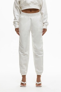 Vêtements pour femmes Logo personnalisé Survêtement Plain Crop Hoodie Set Two Piece Sweatpants and Hoodie Set Women - Product Image 3