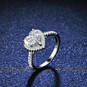 แหวนมอสซาไนต์แท้ 1.50 กะรัต ดีไซน์รูปทรงอินฟินิตี้ คลาสสิก ประดับเพชรแบบพาเว่ ตัวเรือนเงินแท้ S925 เหมาะสำหรับเป็นแหวนแต่งงานหรือของขวัญวันครบรอบ - Product Image 3