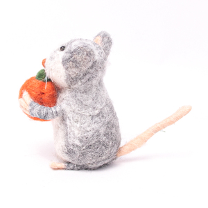 Ratón de Fieltro de Lana Hecho a Mano con Calabaza – Figura de Animal de Fieltro Tejido con Aguja, Decoración para el Hogar, Regalo - Product Image 4
