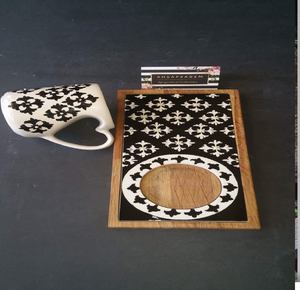 Sous-verres en bois incrustés de motifs de trèfles verts pour coffrets cadeaux porte-bonheur, disponibles à prix de gros pour les acheteurs en gros. - Product Image 4