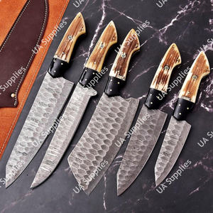 Juego de cuchillos de chef modernos de 5 piezas de acero de Damasco hecho a mano con hoja martillada, orientación de mano ajustable, mango de cuerno de ciervo y funda de cuero - Product Image 6