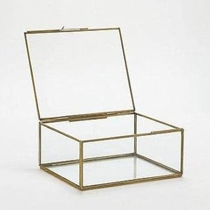 Elegante Caja de Joyería Rectangular de Latón y Vidrio con Marco Dorado y Tapa Transparente para Almacenamiento y Exhibición, Organizador de Joyas, Caja de Vidrio - Product Image 4
