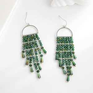 Nouvelles boucles d'oreilles pendantes en perles de verre colorées scintillantes de style bohème, boucles d'oreilles vintage à pampilles en cristal pour femmes par MD HANDICRAFTS - Product Image 3