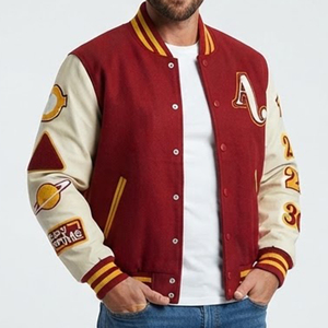 Blouson universitaire homme rouge et crème personnalisé avec logo brodé lettre A et motifs de patchs, style preppy, pour l'automne - Product Image 1