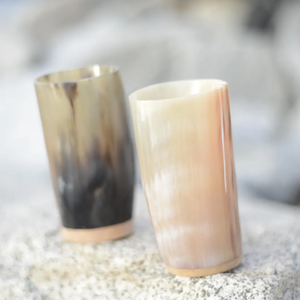 Taza de cuerno de búfalo natural, estilo vikingo, para beber cerveza, de alta calidad, con asa de madera, la más vendida, para sublimación en ágata, DIY. - Product Image 1