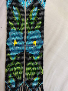 สร้อยคอลูกปัดแก้วคุณภาพสูงสร้างขึ้นด้วยความแม่นยำและใส่ใจในรายละเอียดสำหรับคนรักสไตล์และนักสะสมเครื่องประดับที่มีคุณภาพ - Product Image 2