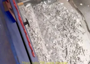 Trituradora de Plástico FRP de Alto Rendimiento, Doble Eje, Semiautomática, 500 Kg/Hr, Sistema de Reciclaje de Alta Resistencia - Product Image 2
