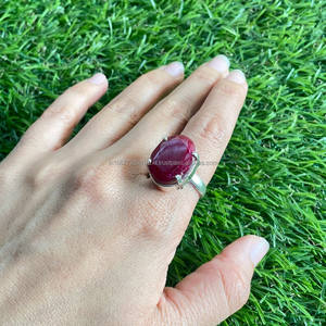 Anillo de dos tonos de Plata de Ley 925 hecho a mano largo ovalado facetado rubí piedra preciosa Banda ancha clásica regalo de fiesta perfecto para ella - Product Image 4