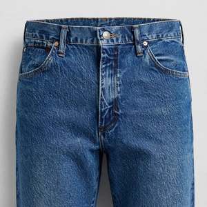 Jean en denim coupe droite pour homme, taille mi-haute, couleur unie, en coton, décontracté, pour le printemps - Product Image 4