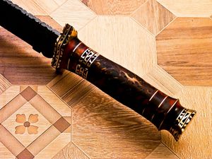 Couteau de chasse artisanal haut de gamme à lame fixe en acier Damas, pointe clip, pour usage extérieur et camping, cadeau avec garantie de 3 ans - Product Image 2