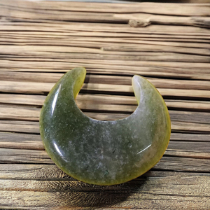 Joyería de piedra semipreciosa pulida a granel, dijes de luna creciente hechos a mano para amor, curación, puesta a tierra, meditación, Reiki Feng Shui - Product Image 1