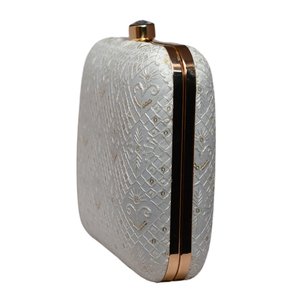 Bolso de Mano con Bordado de Cuadros Blancos, Elegante Bolso de Noche de Diseñador para Mujer, para Eventos - Product Image 2