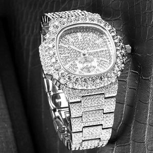 Reloj de Cuarzo con Cristales, Brazalete de Plata, Esfera Ovalada, Joyería de Lujo y Moda - Product Image 2