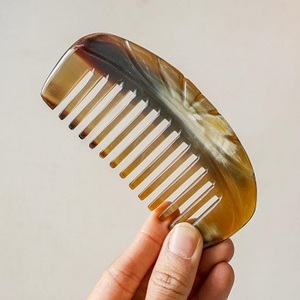 หวีเขาควายสุดเท่สำหรับหนุ่มๆ สีดำน้ำตาล ดีไซน์ล่าสุดพร้อมคุณสมบัติพับได้สำหรับใช้ในบ้าน - Product Image 3