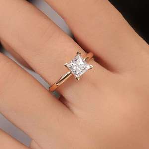 แหวนเพชรเจ้าหญิงสุดหรู เพชรเลี้ยงในห้องปฏิบัติการ รับรองโดย IGI สี D E F ความสะอาด VVS VS ตัวเรือนทองคำ ทองชมพู ทองขาว เงิน - Product Image 3