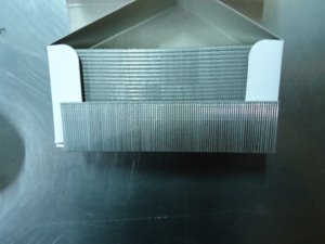 Clavos para clavadora APLUS F30-5000, calibre 18, 30 mm de longitud, vástago de 10x1.2 mm, cabeza lisa de 1.9 mm, galvanizados - Product Image 3
