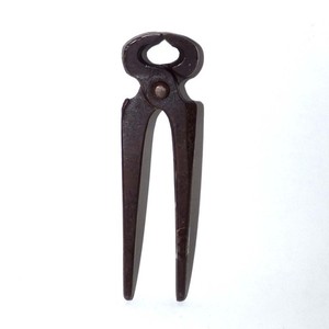 อุปกรณ์ตัดแต่งกีบม้าเคลือบทอง ขอบคม ทนทานสูง สำหรับช่างตัดแต่งกีบม้า - Product Image 3