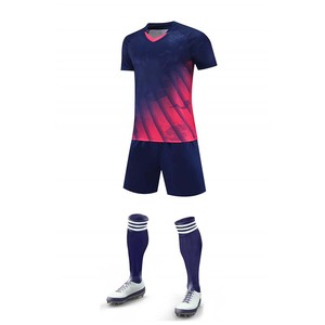 เสื้อฟุตบอลฝึกซ้อมสีดำคุณภาพสูงสำหรับผู้ชาย ระบายอากาศได้ดี แขนสั้น เหมาะสำหรับการฝึกซ้อมในฤดูหนาว - Product Image 2