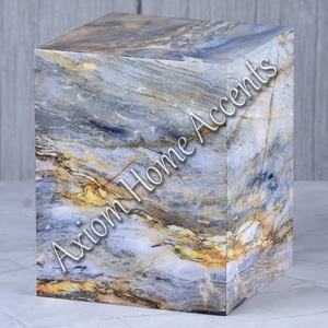 Urne funéraire en bois rustique avec motifs de grains uniques et finition naturelle pour un mémorial significatif par Axiom Home Accents - Product Image 5