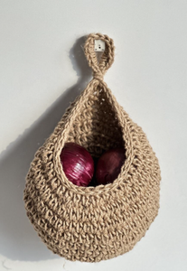 Colgador y Estante Redondo de Macramé con Revestimiento de Madera - Product Image 6