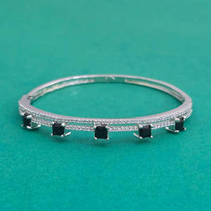 ผู้ส่งออกเครื่องประดับทำมือในอินเดีย กำไลข้อมือแบบเปิดได้ประดับเพชรแบบอเมริกัน ชุบโรเดียม 444049 - Product Image 1