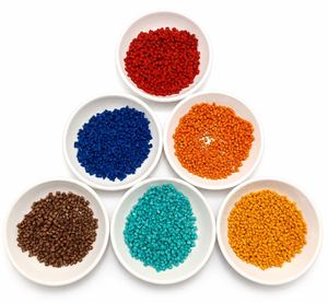 Granulés de masterbatch plastique de qualité extrusion, concentré de couleur, résistants aux hautes températures, pour coloration et remplissage des polymères - Product Image 3