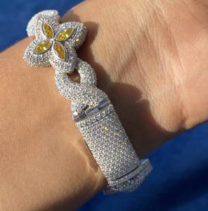 Sparkling Round Cut Moissanite Diamonds Buss Down Hip Hop Infinity Link Clover <b>Bracelet</b> For Unisex In <b>925</b> <b>Sterling</b> <b>Silver</b> - Product Image 6