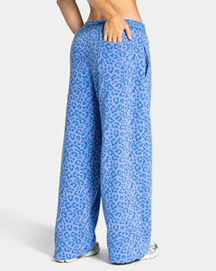 Ensemble survêtement streetwear deux pièces pour femme, sweat à capuche et pantalon oversize à imprimé léopard bleu délavé, 100% coton, décontracté, hiver - Product Image 5
