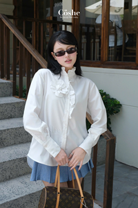 RTS Coshe Airi Camisa Blusa de manga larga con cuello de volantes Diseño femenino elegante Estilo dulce y juvenil para el trabajo y el uso diario - Product Image 2