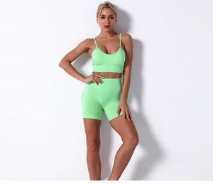 Conjunto Deportivo para Mujer, Color Sólido con Estampado, para Yoga, Gimnasio, Ropa Deportiva, Conjunto de Brasier y Pantalones Cortos - Product Image 4