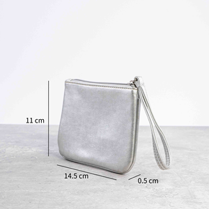 Sac cosmétique professionnel Silver Zip: cuir de haute qualité, usine certifiée ISO BSCI, adapté à une utilisation en extérieur - Product Image 2
