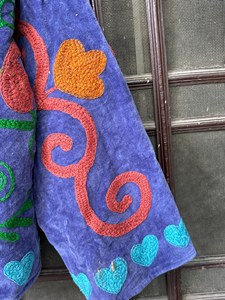 Veste vintage en velours violet brodée de fleurs Suzani avec motif fait main, style bohème, manches longues, vêtements d'extérieur pour femmes, automne-hiver - Product Image 4