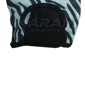 Ropa Deportiva, Nuevo Modelo, Guantes de Fitness de Cuero Sublimado para Gimnasio y Fitness, Diseño Transpirable de Medio Dedo, Hechos en Pakistán - Product Image 6